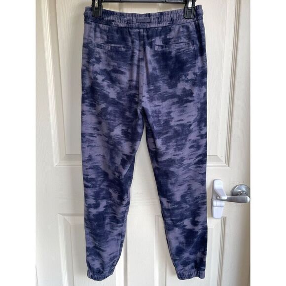 Athleta Farallon Printed Joggers (Inversion Medieval Violet) - 0 - Picture 4 of 10